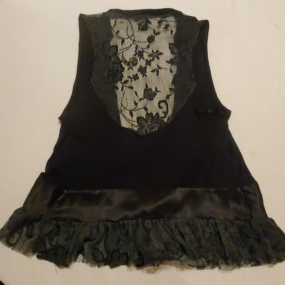 Top - Picture 2 of 3